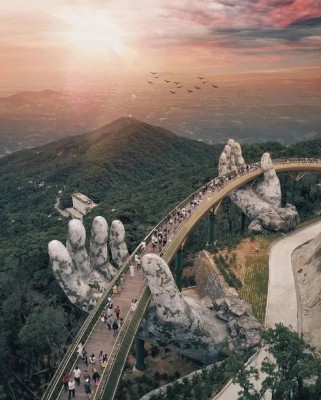 Невероятный новый мост построили во Вьетнаме в Дананге..jpg